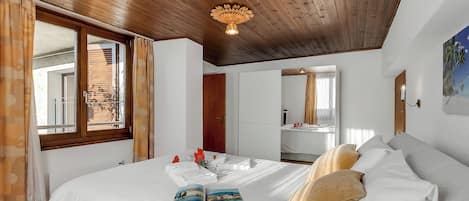 FamiljelÀgenhet - flera sovrum (Bel Panorama 1) | 2 sovrum, gratis wi-fi och sÀngklÀder