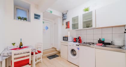 Red Vibe Studio Central 1