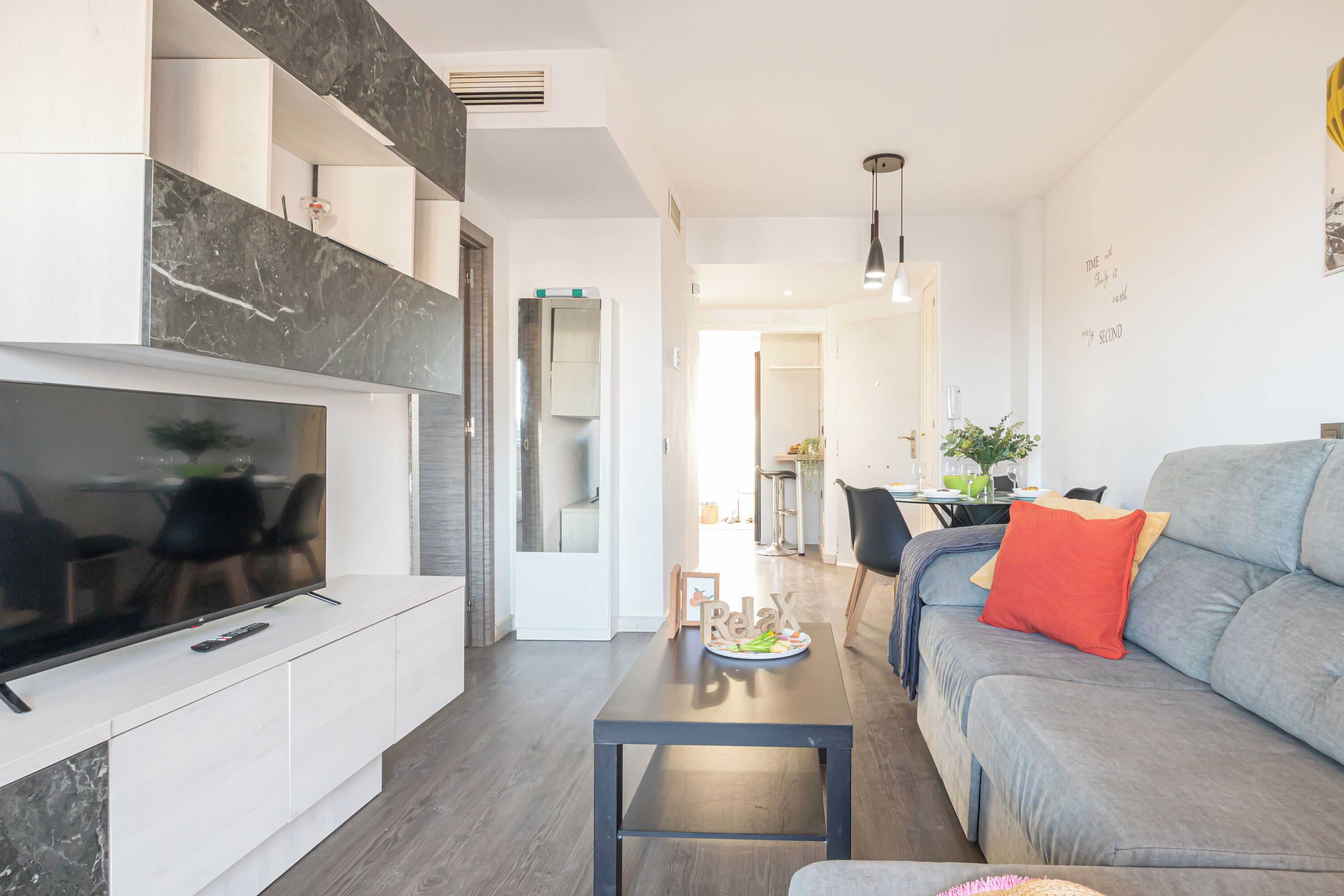 Family Apartment, Multiple Bedrooms, 2 Bathrooms, Mountainside (Riviera direct pool access) | Living area