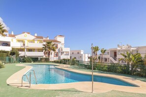 Seasonal outdoor pool - Riviera Direct Pool Access (Mijas)