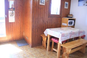 Dining - Studio in France near Barbossine Chairlift (Châtel)