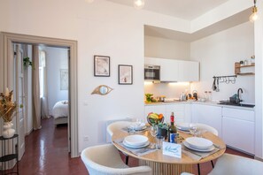 Standard Apartment, Multiple Bedrooms, Mountainside (Tesori Della Vetta Pom Rose) | Private kitchen | Microwave, coffee/tea maker, electric kettle, cookware/dishes/utensils - Tesori Della Vetta (Lugano)
