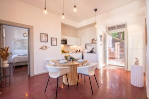 Standard Apartment, Multiple Bedrooms, Mountainside (Tesori Della Vetta Pom Rose) | Dining - Tesori Della Vetta (Lugano)