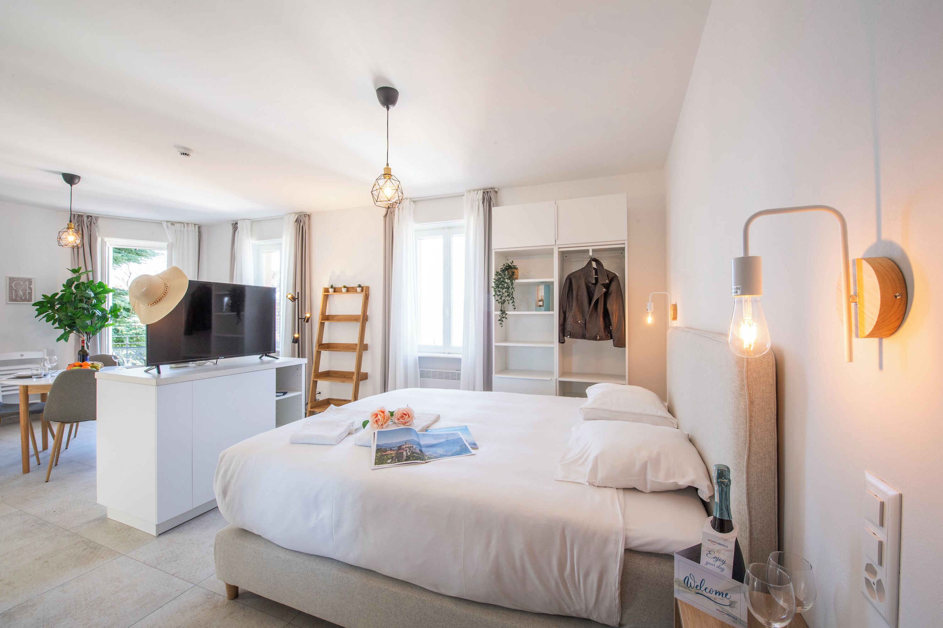 Wi-Fi gratuit, draps fournis