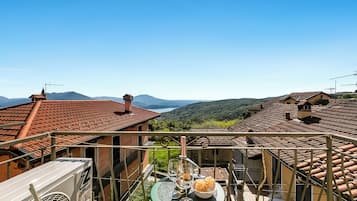 Family Apartment, Multiple Bedrooms (Nova Lake View Stresa Hill) | Balcony