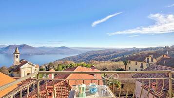 Family Apartment, Multiple Bedrooms, Mountainside (Luce Lake View on Stresa Hill) | Balcony