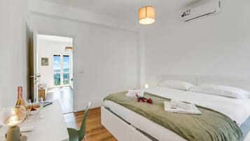 Family Apartment, 3 Bedrooms, Balcony (Nova Lake View - Flat with Balcony in) | 3 bedrooms, free WiFi, bed sheets