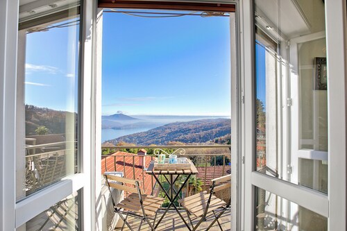 Luce Lake View on Stresa Hill