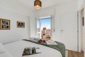 Familie appartement, meerdere slaapkamers (Nova Lake View Stresa Hill) | Uitzicht vanuit de kamer