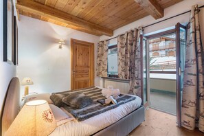 2 bedrooms, laptop workspace, free WiFi, bed sheets - Gleise Lodge apartment (Bardonecchia)
