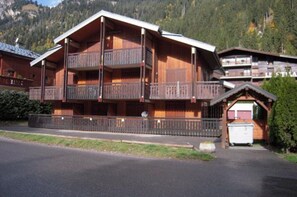 Exterior - Apartment in Chatel near Cable Car (Châtel)