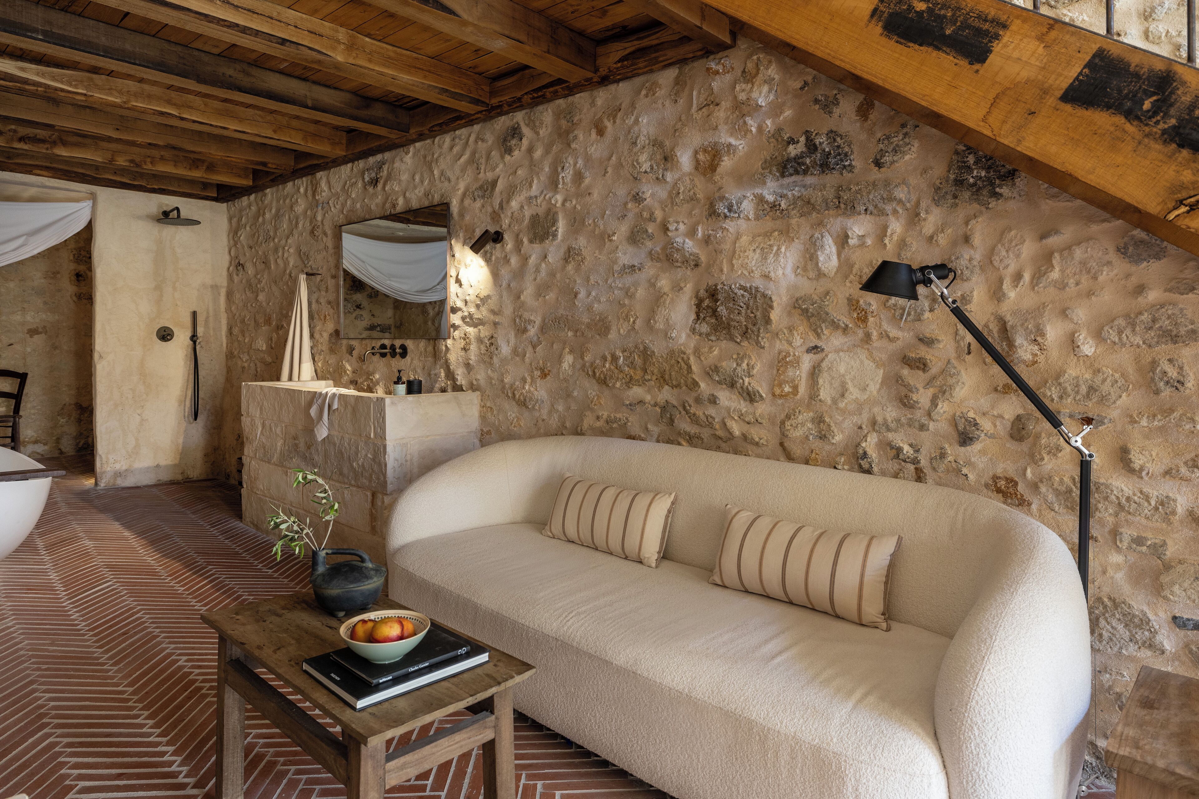 1 chambre, fer et planche à repasser, Wi-Fi gratuit