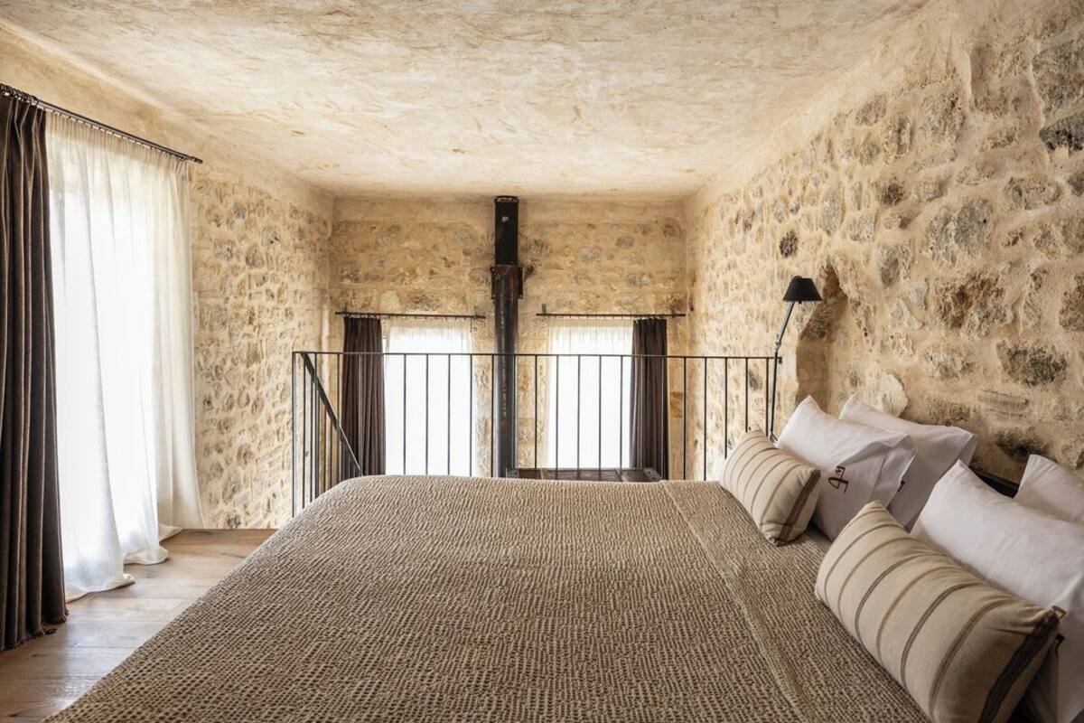1 habitación, tabla de planchar con plancha y wifi gratis 