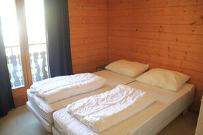 2 bedrooms