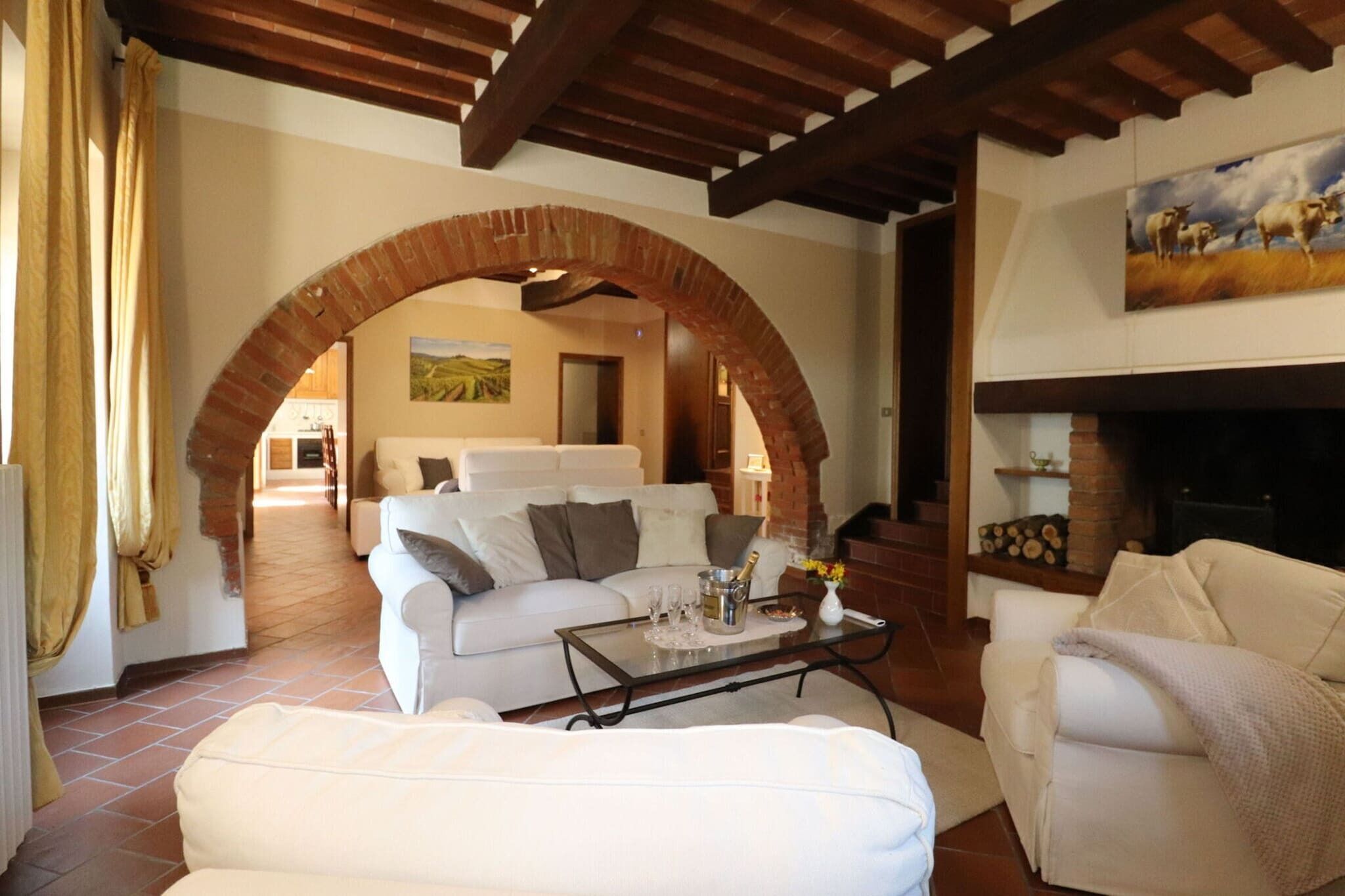 Smart-TV, Kamin, DVD-Player, Stereoanlage