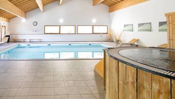 Piscina casa vacanze