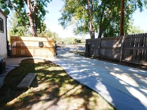 Property grounds - Entire House * Kid Ready * Yard (Arvada)