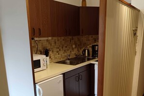 Refrigerador, microondas, parrilla de estufa y lavavajillas 