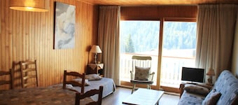Apartment with balcony in Chatel