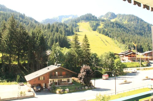 Apartment in Linga with mountain views