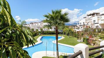 季節限定屋外プール