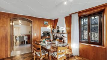 Family Apartment, Multiple Bedrooms (Bel Panorama 2) | Dining