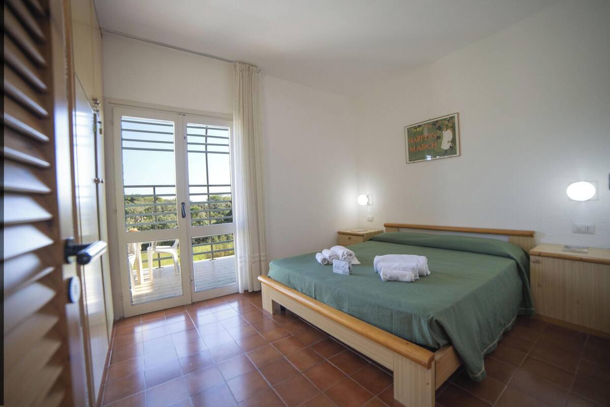 Family Apartment, Multiple Bedrooms, Sea Facing (Alba Apartment 3 with Pool and Sea) | 2 bedrooms, free WiFi, bed sheets