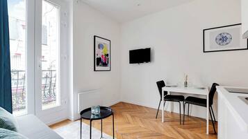 Smart-tv en een kantoor
