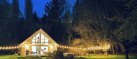 المنشأة من الخارج