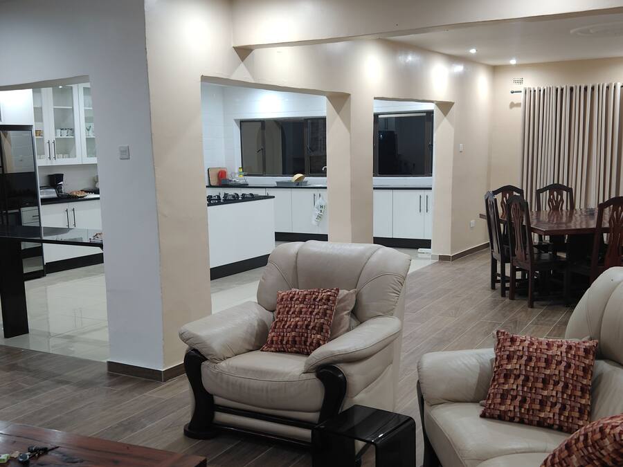 Deluxe Double Room, Patio, Garden View | Living area