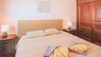 LÀgenhet - 3 sovrum - 2 badrum - vid havet | 1 sovrum, minibar, individuell inredning och unika möbler