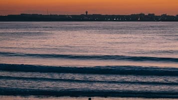 Surfing/boogieboarding