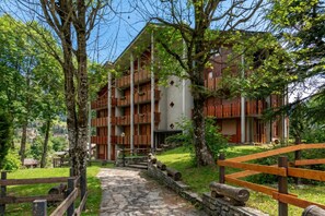 Standard Apartment, Multiple Bedrooms, 2 Bathrooms (Residence Dolonne) | Bahagian luar