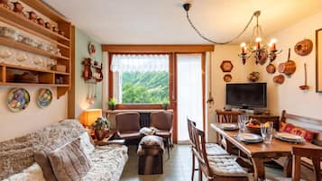 Standard Apartment, Multiple Bedrooms, 2 Bathrooms (Residence Dolonne) | Living area