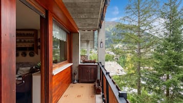 Standard Apartment, Multiple Bedrooms, 2 Bathrooms (Residence Dolonne) | Property grounds