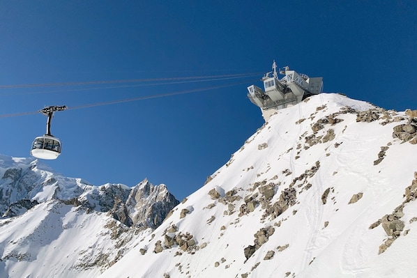 Snow and ski sports - Residence Dolonne (Courmayeur)
