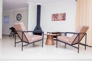 Interior - Riverfront Oasis in Paulshof (Sandton)