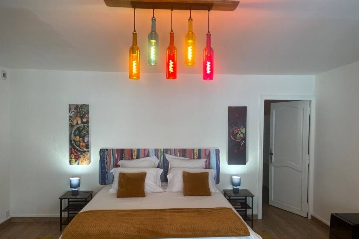 Suite, Private Bathroom, Pool View (2) | WiFi (free), bed sheets