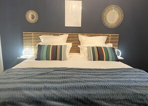Standard Suite, Private Bathroom, Garden View | Free WiFi, bed sheets - Le Mas de Camassade (Tourrettes-sur-Loup)