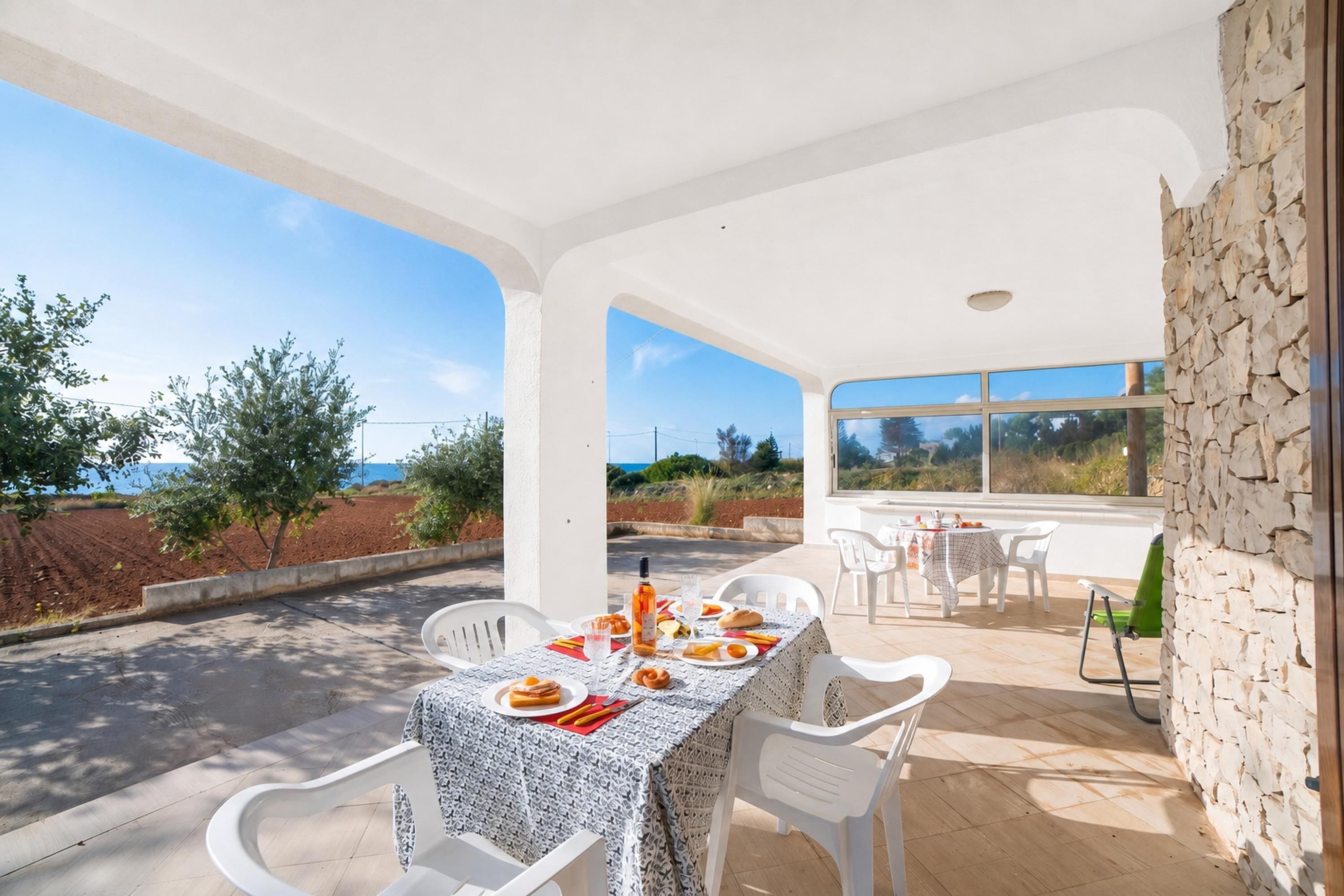 Standard Apartment, 1 Bedroom, Air conditioning (La Conchiglia di Torre Vado with Sea) | Outdoor dining