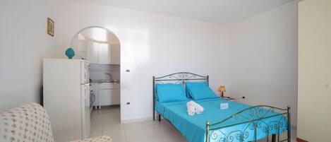 Standard Apartment, Multiple Bedrooms (La Conchiglia di Torre Vado With Sea) | 1 bedroom, free WiFi, bed sheets