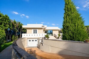 Villa Familiale, 4 chambres, balcon (Villa Torricella Pool and Sunny) | Extérieur