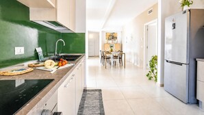 Biệt thự dành cho gia đình, 4 phòng ngủ, ban công (Villa Torricella Pool and Sunny) | Bếp riêng