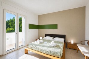 Family Villa, 4 Bedrooms, Balcony (Villa Torricella Pool and Sunny) | 4 bedrooms