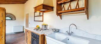 Family Tuscany Villa with private pool