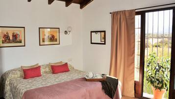 6 habitaciones, cuna de viaje, wifi y ropa de cama