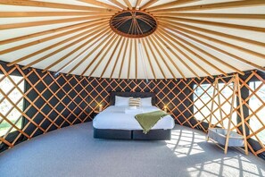 1 bedroom, Internet, bed sheets - Obsidian Yurt by Waiheke Pure (Waiheke Island)