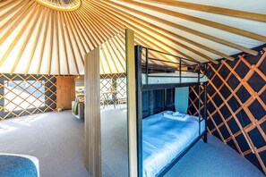 2 bedrooms