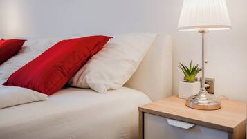 Laptop workspace, iron/ironing board, free WiFi, bed sheets