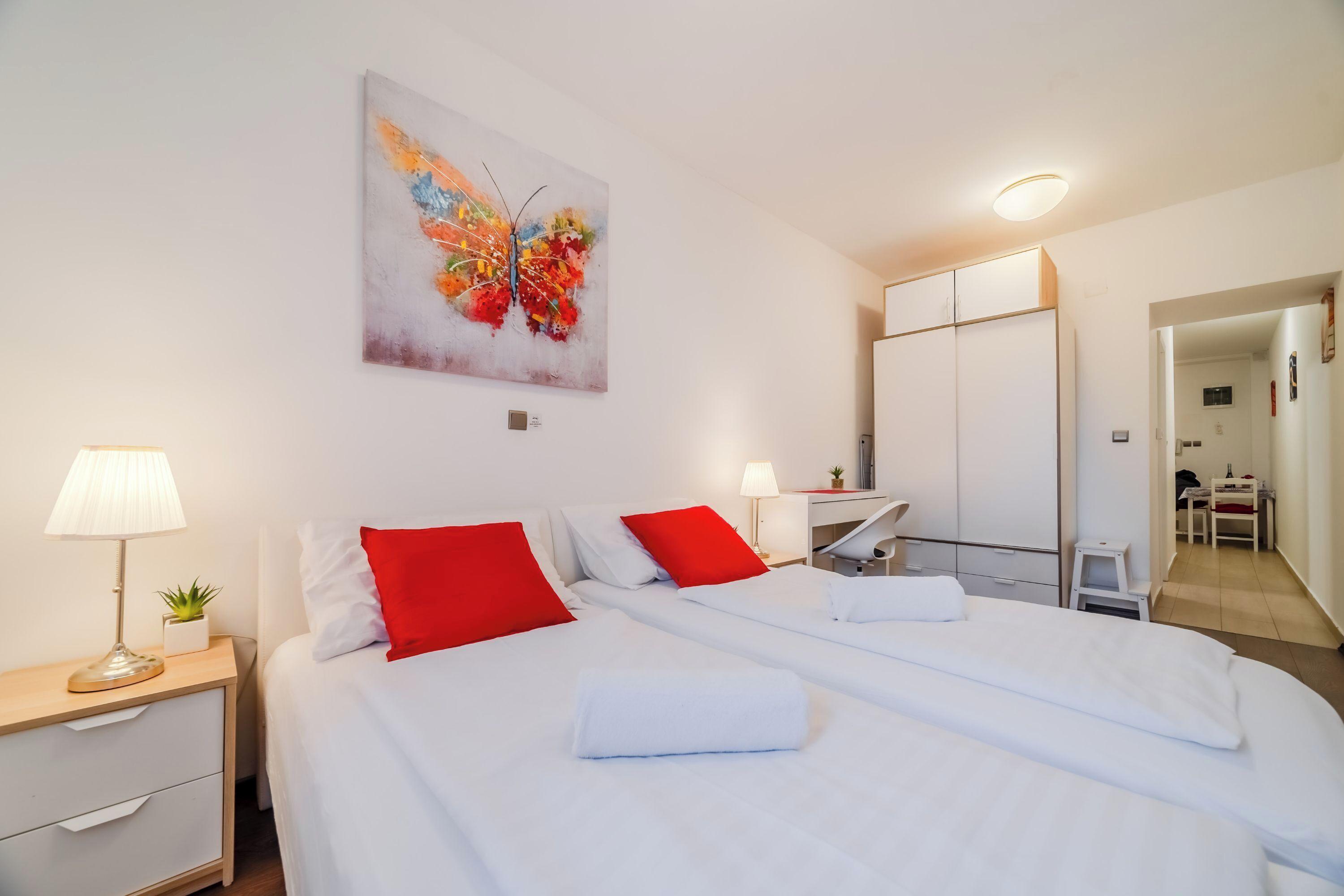 Laptop workspace, iron/ironing board, free WiFi, bed sheets